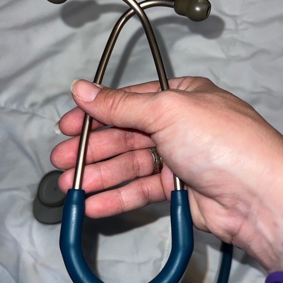 Littmann stethoscope
Brand new without box, only tried on once at home. - Picture 3 of 3